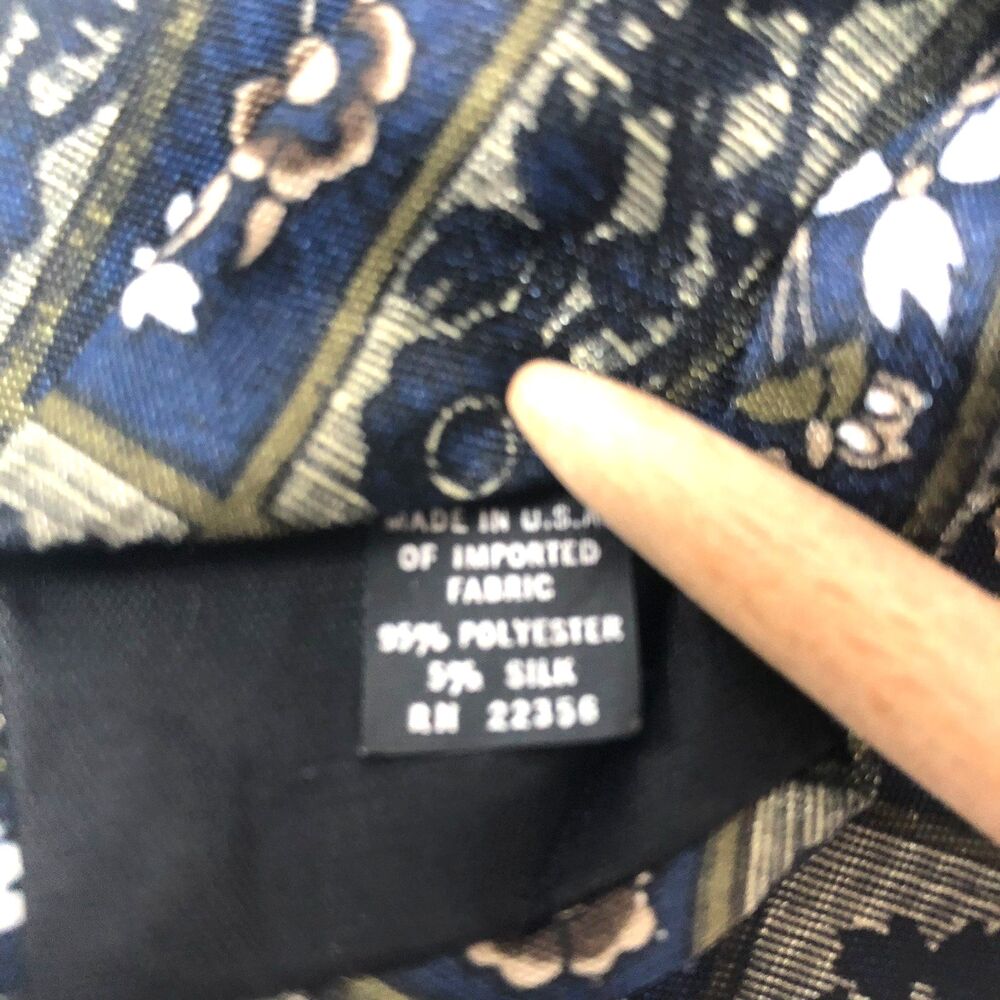 Adolfo Tie PolySilk Blend Navy Blue Floral Geometric Pattern Made in USA Vintage - Picture 6 of 7